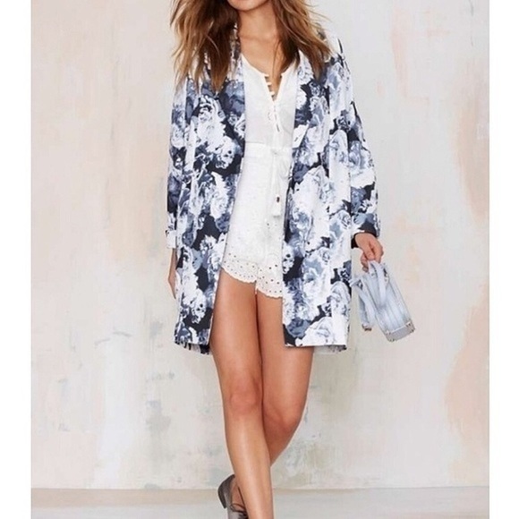 The Fifth Label • NWT Floral Walking Home Coat - Picture 2 of 7